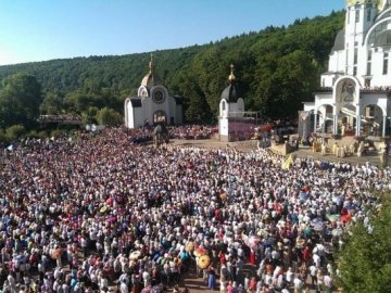 За Україну молитиметься більше 1 млн паломників