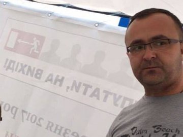 У Луцьку погрожують людям, які збирають підписи за відкликання «депутатів-зрадників»