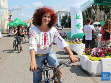 Вишиванки і велосипеди: у волинському місті влаштували спортивний пробіг. ФОТО