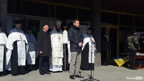 Лучани попрощались із загиблим Героєм Олегом Горкавчуком. ФОТО
