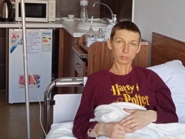 Вихователька з Луцька бореться з онкологією заради сина першокласника