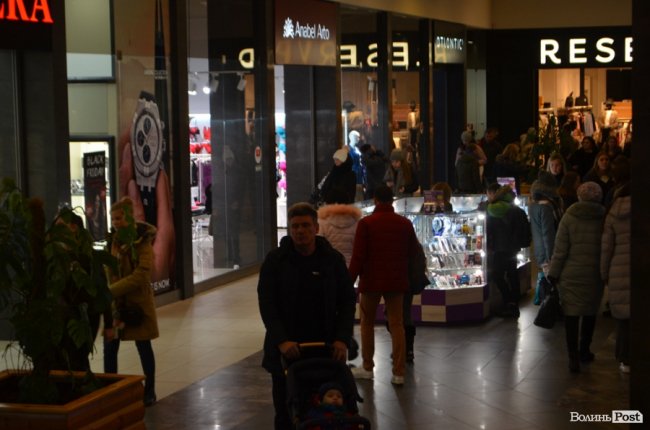 «Чорна п’ятниця» в ТРЦ «ПортCity». ФОТОРЕПОРТАЖ