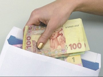Рада знизила штрафи для роботодавців за зарплати «в конвертах»