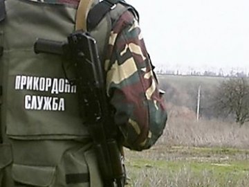 У луцького прикордонника знайшли в кишенях майже мільйон білоруських рублів