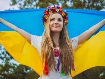 В Україні відзначають сьогодні День Конституції. ФОТО