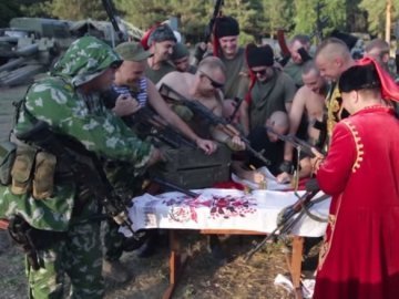 Зняли іронічне відео, на якому військові пишуть лист «царю» Путіну. ВІДЕО