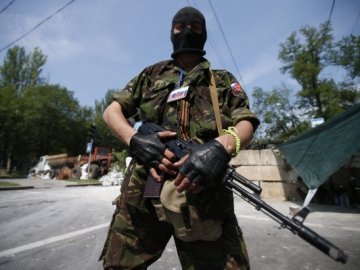 У Херсоні правоохоронці затримали терористів  ДНР із зброєю та наркотиками. ВІДЕО