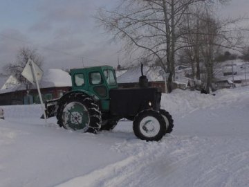 Трагедія на Волині: трактор чистив сніг і на смерть переїхав чоловіка