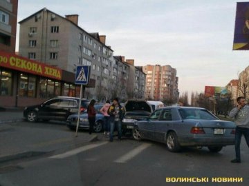 У Луцьку на Кравчука «поцілувалися» дві автівки