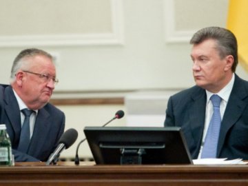 «А з ким же будуть вести переговори?» - Клімчук про відставку Януковича