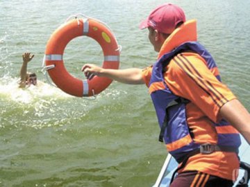 На Шацьких озерах не вистачає рятувальних постів