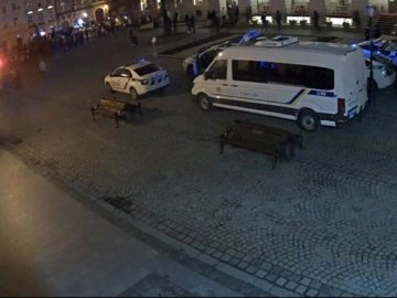 У Львові побилися майже 100 футбольних фанатів: постраждали поліцейські