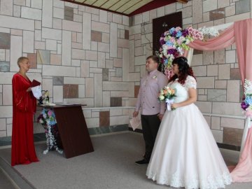 День магічних дев’яток: у місті на Волині одружилися 5 пар