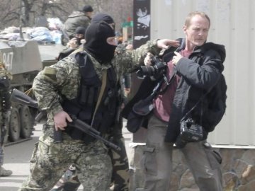 У Слов'янську сепаратисти затримали іноземних журналістів