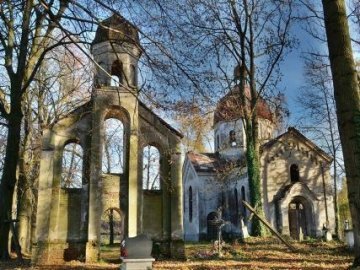 Храми-привиди: фото залишених українських церков у Польщі