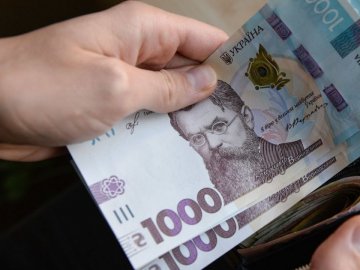 Рада ухвалила закон про виплати ФОПам по 8 тисяч гривень: хто їх отримає і коли