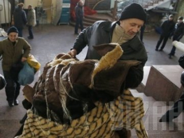 Майдану в Києві потрібні теплі речі та ковдри