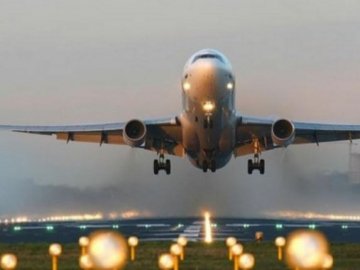 Польща закрила міжнародні авіарейси: літаків з України не прийматимуть