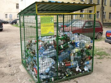 Контейнери для пластикових пляшок встановлять одразу в 5 населених пунктах району на Волині