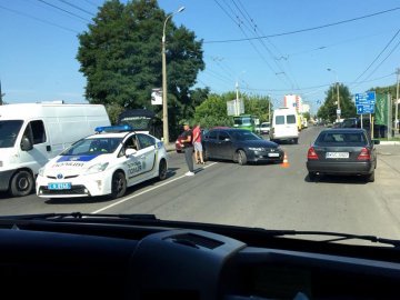 Аварія у Луцьку: зіткнулись Honda і Skoda. ФОТО