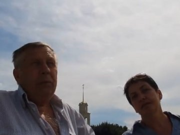 «Слава Україні!» − жителі Слов'янська зіпсували інтерв'ю російському журналісту. ВІДЕО