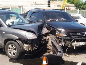 Аварія у Луцьку: позашляховики потрощили «передки»
