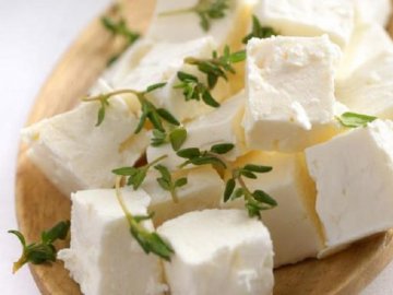 Українські виробники придумали нову назву для сиру фета