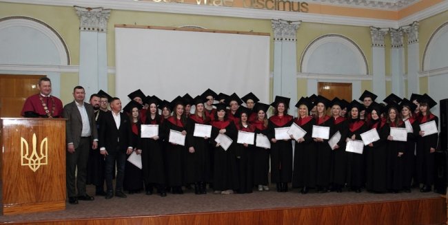У ВНУ випускники магістратури отримали дипломи. ФОТО