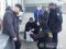 Волинські поліцейські затримали посеред вулиці чоловіка з наркотиками. ФОТО