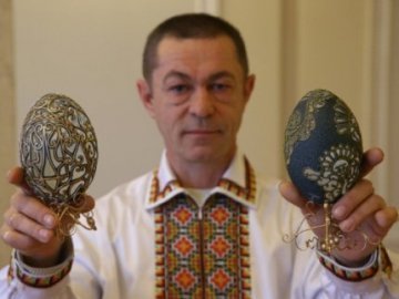 Волинський «Фаберже» отримав звання почесного жителя Володимира