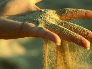 Екологи знайшли любителів «дармового» піску на Волині