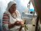 Волинська майстриня виготовляє ткані рушники для видатних людей України 