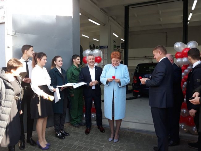 На базі волинського профтехучилища відкрили центр обслуговування та ремонту транспорту
