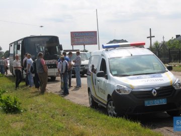 У Нововолинську автобус із гірниками протаранив бус