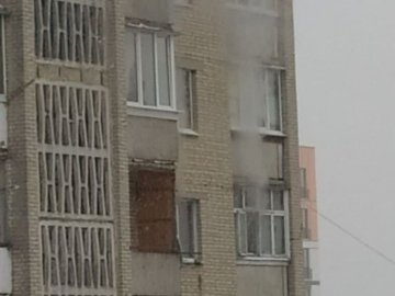 У Луцьку горіла квартира, на виклик приїхали три пожежні машини. ФОТО