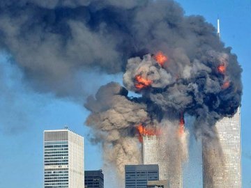 Світ вшановує жертв теракту 11 вересня. ВІДЕО