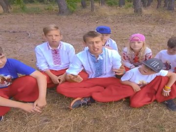 Волинські козачата зняли патріотичний кліп на Шацьких озерах. ВІДЕО