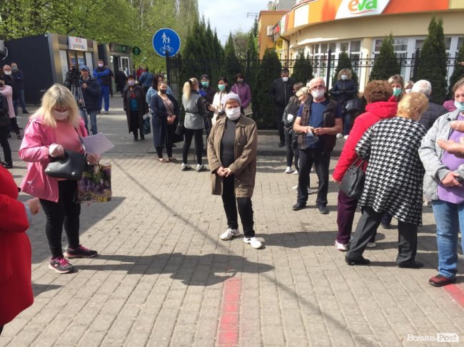 У Луцьку підприємці двох ринків вийшли на протест. ФОТО