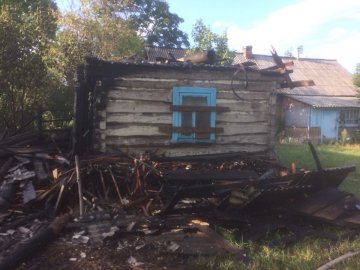 У волинському селі згорів житловий будинок. ФОТО