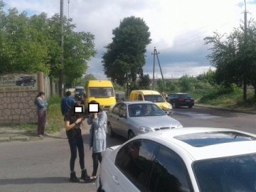 На перехресті в Луцьку зіткнулися BMW та Renault