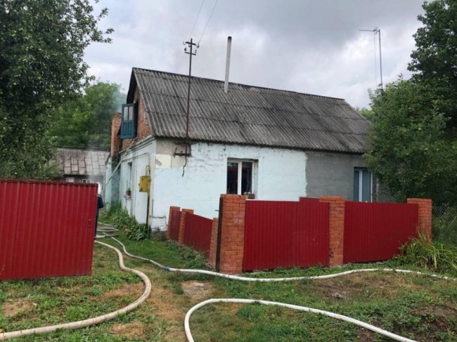Назвали причину пожежі у Володимирі-Волинському. ФОТО