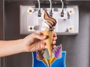 Які види фризерів для морозива бувають та в чому їх особливість*