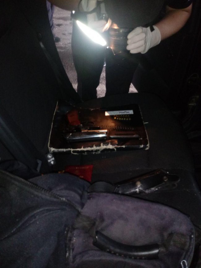 На волинській митниці в автомобілі знайшли пістолет та набої. ФОТО