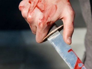На Волині 18-річний хлопець ножем порізав односельчанина