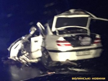 Страшна аварія на Волині: Peugeot «влетів» у вантажівку