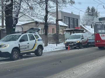 У Луцьку – ДТП: зіштовхнулись два автомобілі. ФОТО