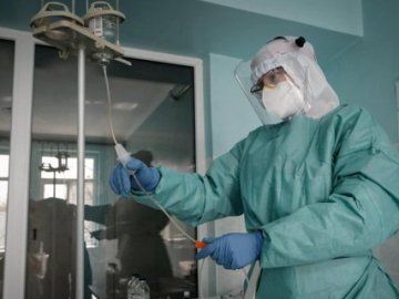 У Львові рятують породіллю, яка через ускладнення коронавірусу втратила дитину 