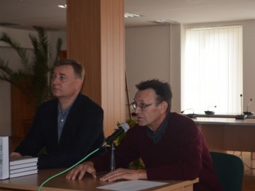У Луцьку презентували книжку реальних історій про Іловайськ. ФОТО