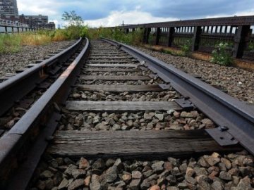 На Тернопільщині 2 вагони потяга зійшли з рейок, бо злодії покрали запчастини 