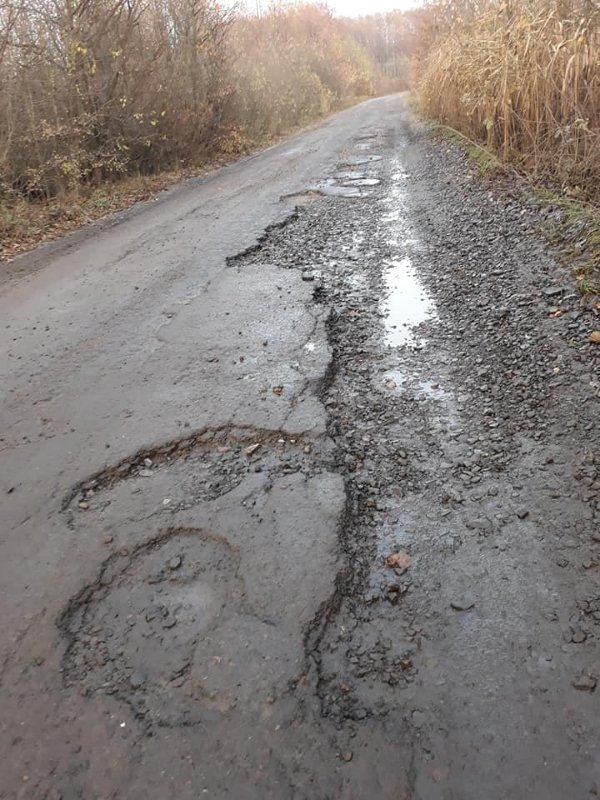 Любешів: мешканці району нарікають на бездоріжжя. ФОТО